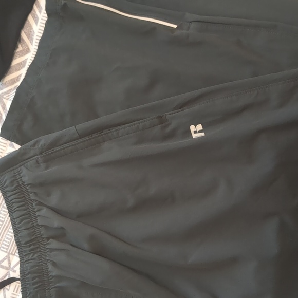 (2) RUSSELL JOGGERS - Picture 4 of 7